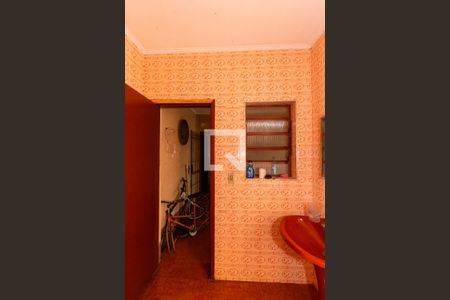 Casa à venda com 180m², 1 quarto e 9 vagas Casa à venda com 180m², 1 quarto e 9 vagasBanheiro 2