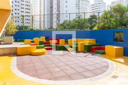 Apartamento à venda com 121m², 3 quartos e 1 vaga Apartamento à venda com 121m², 3 quartos e 1 vagaÁrea comum - Playground