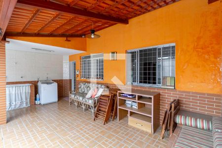 Casa para alugar com 361m², 4 quartos e 2 vagas Casa para alugar com 361m², 4 quartos e 2 vagasQuintal
