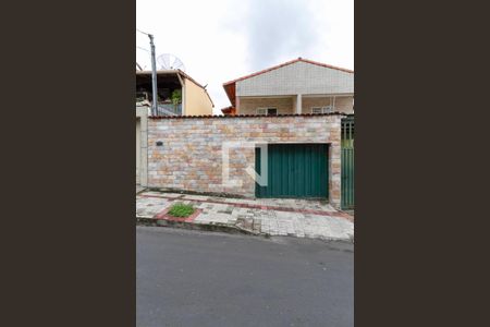 Casa para alugar com 361m², 4 quartos e 2 vagas Casa para alugar com 361m², 4 quartos e 2 vagasFachada