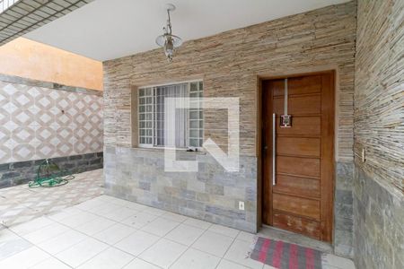 Casa para alugar com 361m², 4 quartos e 2 vagas Casa para alugar com 361m², 4 quartos e 2 vagasEntrada