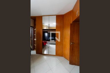 Casa para alugar com 361m², 4 quartos e 2 vagas Casa para alugar com 361m², 4 quartos e 2 vagasSuíte