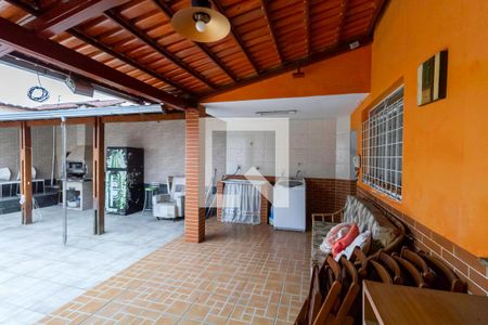 Casa para alugar com 361m², 4 quartos e 2 vagas Casa para alugar com 361m², 4 quartos e 2 vagasQuintal