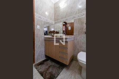 Casa para alugar com 361m², 4 quartos e 2 vagas Casa para alugar com 361m², 4 quartos e 2 vagasBanheiro social 2