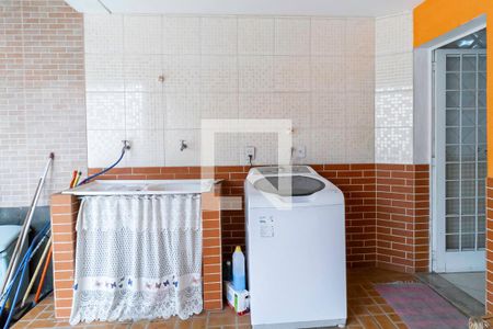 Casa para alugar com 361m², 4 quartos e 2 vagas Casa para alugar com 361m², 4 quartos e 2 vagasÁrea de serviço