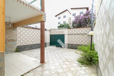 Casa para alugar com 361m², 4 quartos e 2 vagas Casa para alugar com 361m², 4 quartos e 2 vagasGaragem