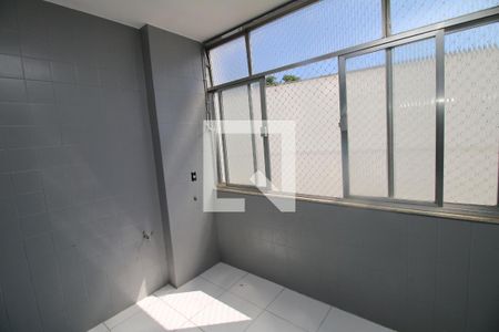 Apartamento à venda com 70m², 2 quartos e 1 vagaÁrea de Serviço