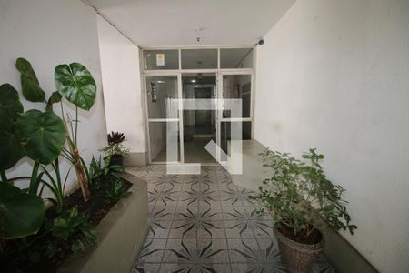 Apartamento à venda com 70m², 2 quartos e 1 vagaÁrea comum - Hall de entrada