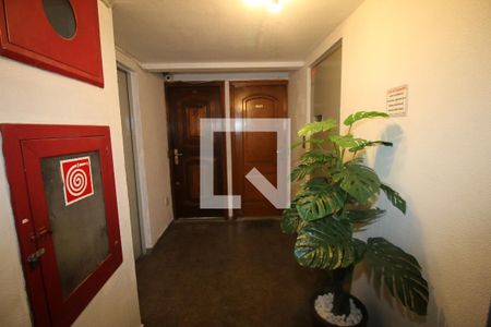 Apartamento à venda com 70m², 2 quartos e 1 vagaÁrea comum - Hall de entrada
