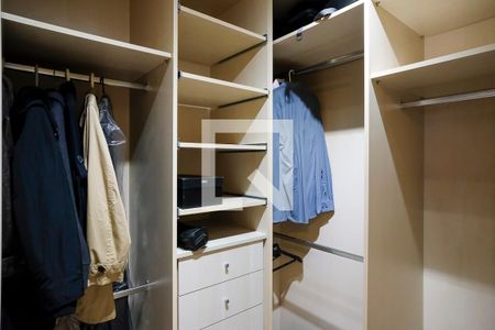 Apartamento à venda com 123m², 2 quartos e 3 vagasCloset suíte 1