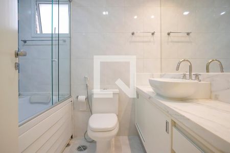 Apartamento à venda com 123m², 2 quartos e 3 vagasBanheiro suíte 1