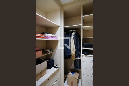 Apartamento à venda com 123m², 2 quartos e 3 vagasCloset suíte 1