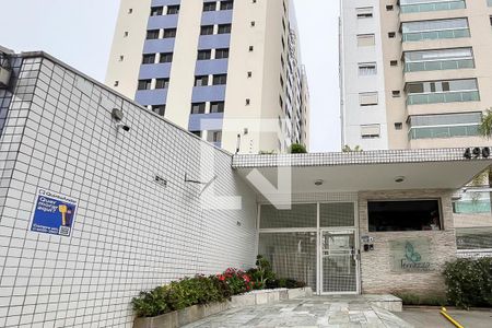 Apartamento à venda com 123m², 2 quartos e 3 vagasFachada + plaquinha