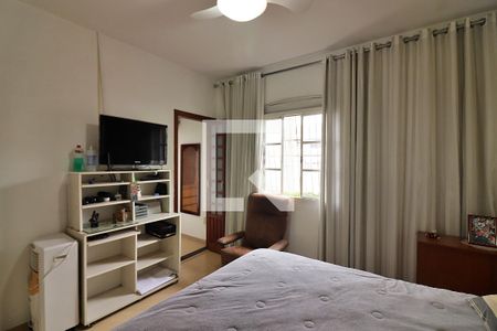 Casa à venda com 181m², 2 quartos e 3 vagasQuarto 1