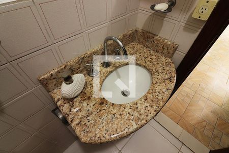 Casa à venda com 181m², 2 quartos e 3 vagasBanheiro de serviço