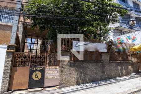 Apartamento para alugar com 70m², 2 quartos e 1 vagaFachada