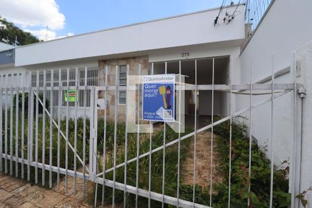 Casa à venda com 168m², 3 quartos e 2 vagas Casa à venda com 168m², 3 quartos e 2 vagasFachada
