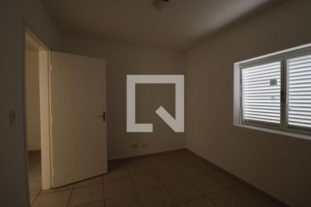 Casa à venda com 168m², 3 quartos e 2 vagas Casa à venda com 168m², 3 quartos e 2 vagasQuarto