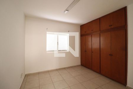 Casa à venda com 168m², 3 quartos e 2 vagas Casa à venda com 168m², 3 quartos e 2 vagasSuíte