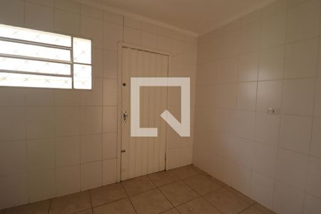 Casa à venda com 168m², 3 quartos e 2 vagas Casa à venda com 168m², 3 quartos e 2 vagasCozinha