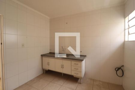 Casa à venda com 168m², 3 quartos e 2 vagas Casa à venda com 168m², 3 quartos e 2 vagasCozinha