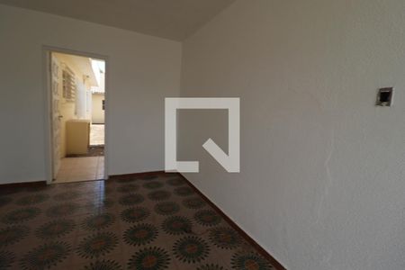 Casa à venda com 168m², 3 quartos e 2 vagas Casa à venda com 168m², 3 quartos e 2 vagasQuintal