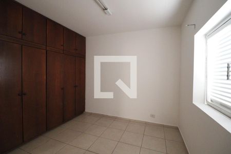 Casa à venda com 168m², 3 quartos e 2 vagas Casa à venda com 168m², 3 quartos e 2 vagasQuarto 2
