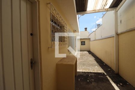 Casa à venda com 168m², 3 quartos e 2 vagas Casa à venda com 168m², 3 quartos e 2 vagasQuintal