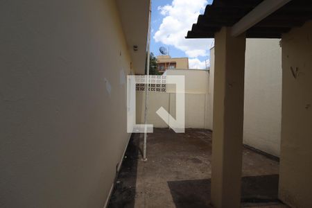 Casa à venda com 168m², 3 quartos e 2 vagas Casa à venda com 168m², 3 quartos e 2 vagasQuintal