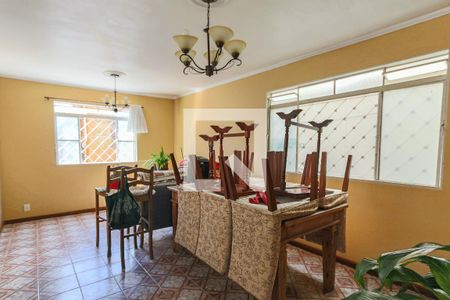 Casa à venda com 250m², 4 quartos e 3 vagas Casa à venda com 250m², 4 quartos e 3 vagasSala de Jantar