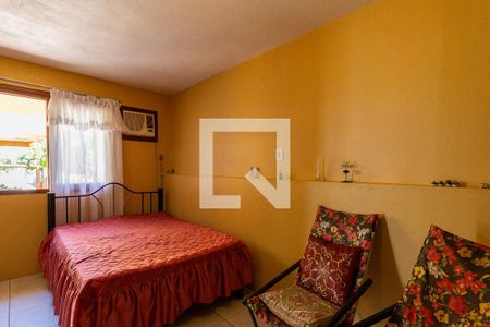 Casa à venda com 250m², 4 quartos e 3 vagas Casa à venda com 250m², 4 quartos e 3 vagasQuarto 4