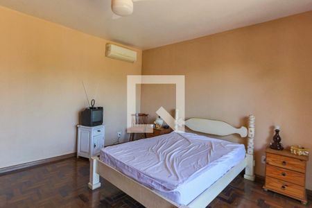 Casa à venda com 250m², 4 quartos e 3 vagas Casa à venda com 250m², 4 quartos e 3 vagasQuarto 2