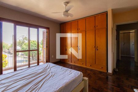 Casa à venda com 250m², 4 quartos e 3 vagas Casa à venda com 250m², 4 quartos e 3 vagasQuarto 2