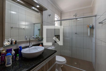 Casa à venda com 250m², 4 quartos e 3 vagas Casa à venda com 250m², 4 quartos e 3 vagasBanheiro