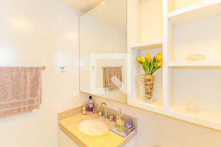 Apartamento à venda com 189m², 3 quartos e 3 vagasBanheiro Suíte 2