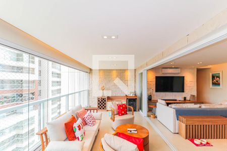 Apartamento à venda com 189m², 3 quartos e 3 vagasVaranda