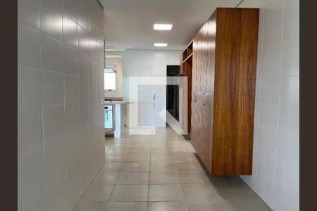 Apartamento à venda com 230m², 4 quartos e 3 vagasCozinha