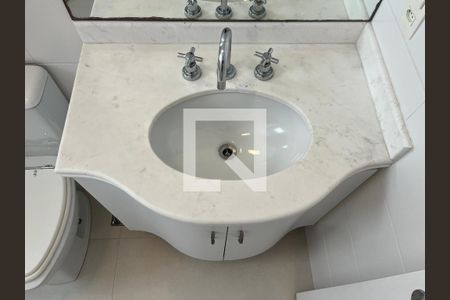 Apartamento à venda com 230m², 4 quartos e 3 vagasBanheiro da Suíte 3