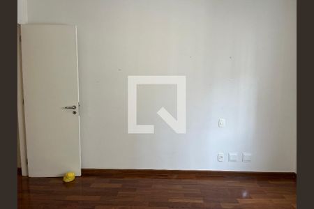 Apartamento à venda com 230m², 4 quartos e 3 vagasSuíte 3