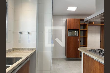 Apartamento à venda com 230m², 4 quartos e 3 vagasCozinha
