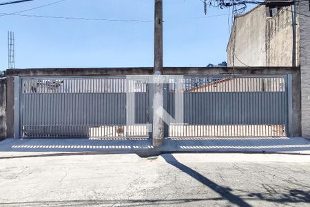 Casa à venda com 55m², 1 quarto e 1 vaga Casa à venda com 55m², 1 quarto e 1 vagaFachada