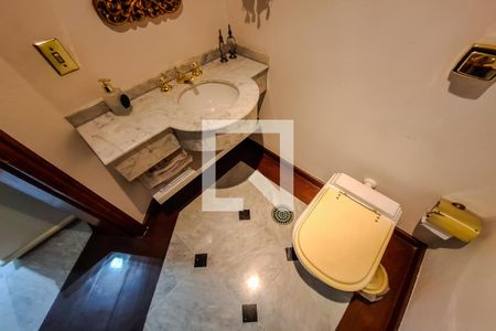 Apartamento à venda com 190m², 4 quartos e 3 vagasLavabo