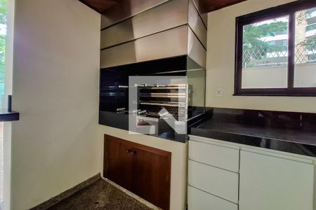 Apartamento à venda com 190m², 4 quartos e 3 vagasÁrea comum - Churrasqueira