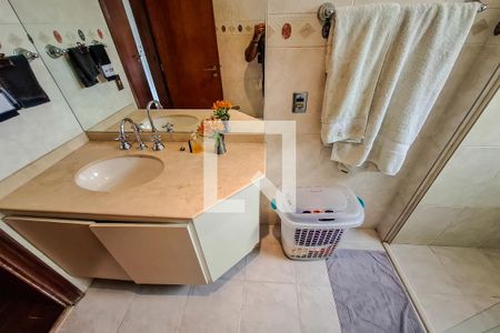 Apartamento à venda com 190m², 4 quartos e 3 vagasBanheiro