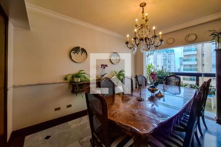Apartamento à venda com 190m², 4 quartos e 3 vagasSala jantar