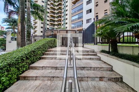 Apartamento à venda com 190m², 4 quartos e 3 vagasFachada e portaria