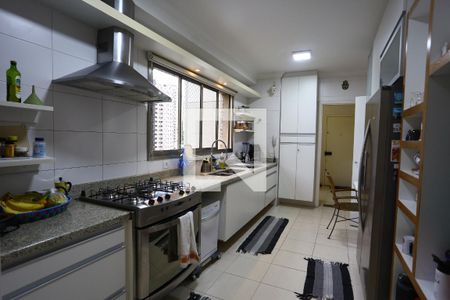 Apartamento à venda com 211m², 4 quartos e 4 vagasCozinha