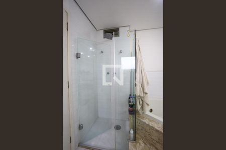 Apartamento à venda com 211m², 4 quartos e 4 vagasBanheiro da Suíte 2