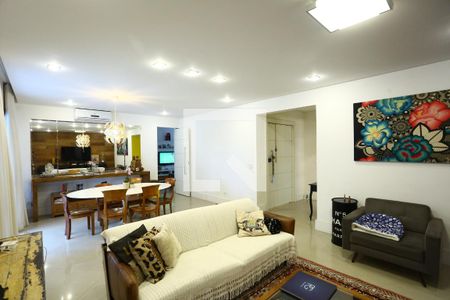 Apartamento à venda com 211m², 4 quartos e 4 vagasSala