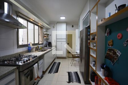 Apartamento à venda com 211m², 4 quartos e 4 vagasCozinha